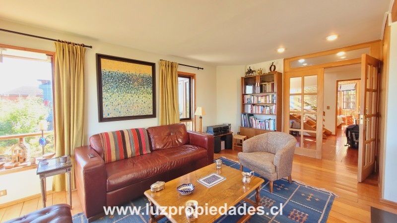 Vía Azul N°1050, Lomas de Reloncaví - Luz Propiedades