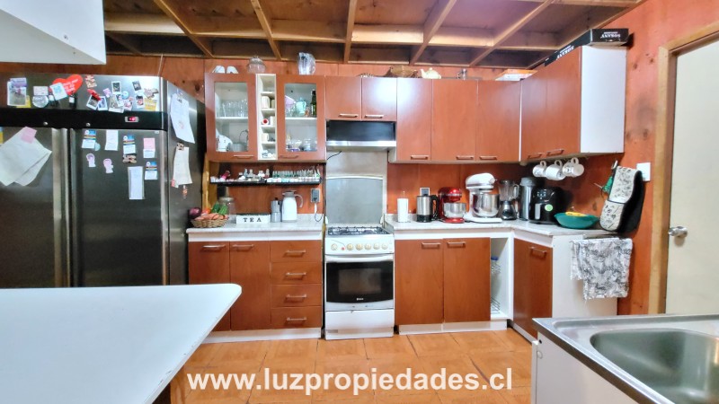 Psj. Caleta Angelmó N°1006, Alerce Sur - Luz Propiedades