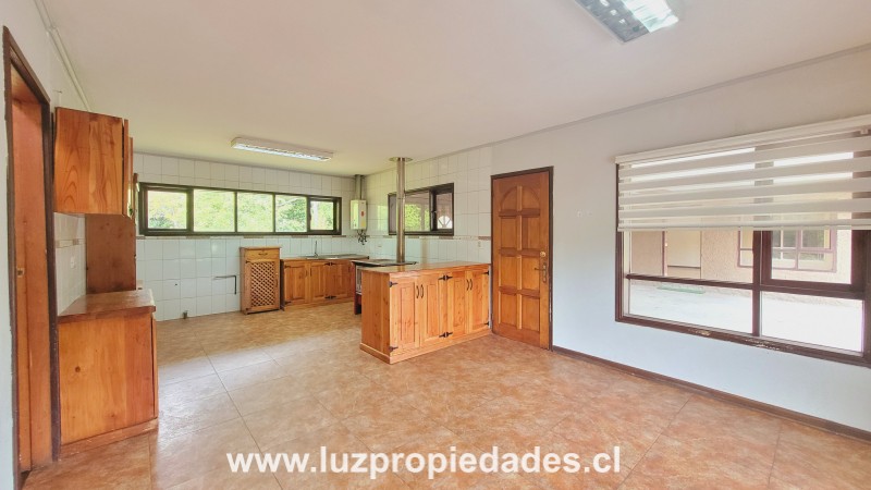 Psj. Los Robles, Parcela N&deg;19,  Senda Central, La Vara - Luz Propiedades