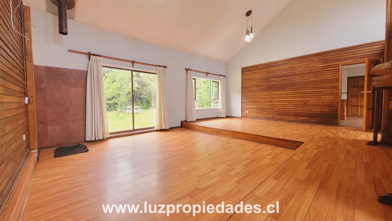 Psj. Los Robles, Parcela N&deg;19,  Senda Central, La Vara - Luz Propiedades